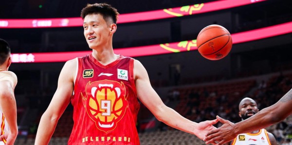 九游游戏中心-广东老队长拿第9冠？合同仅剩两月，19次进季后赛，18次进四强